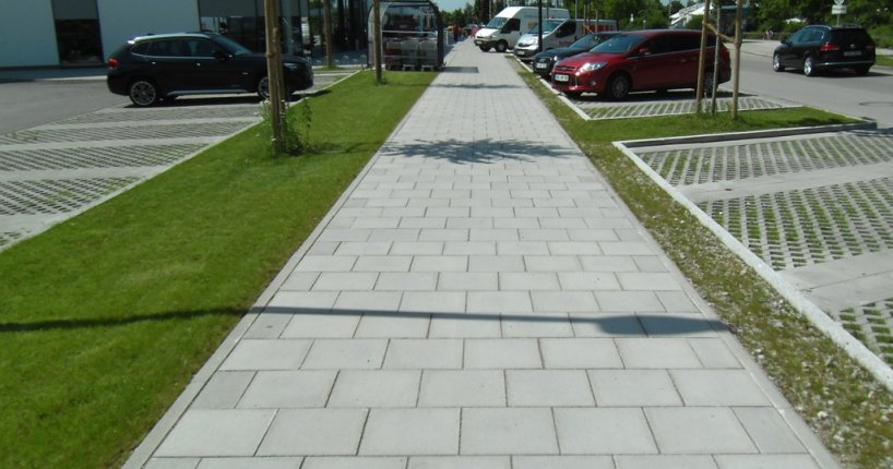 Gehwegplatte naturgrau