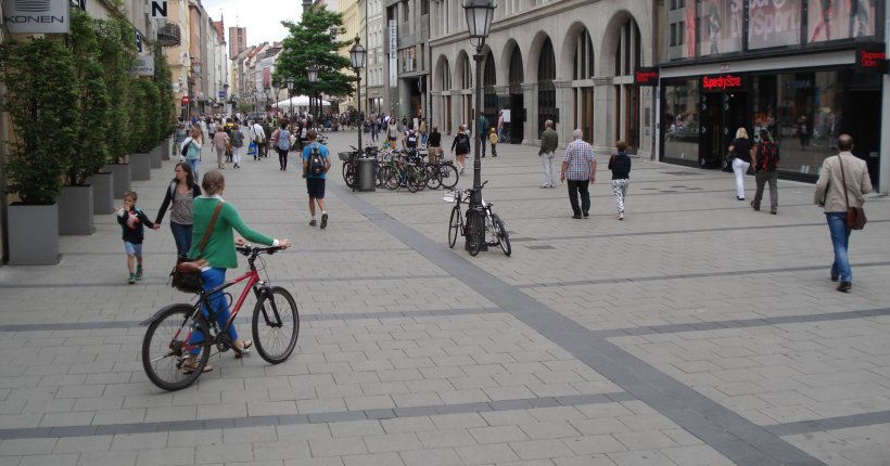 Münchner Gehwegplatte naturgrau